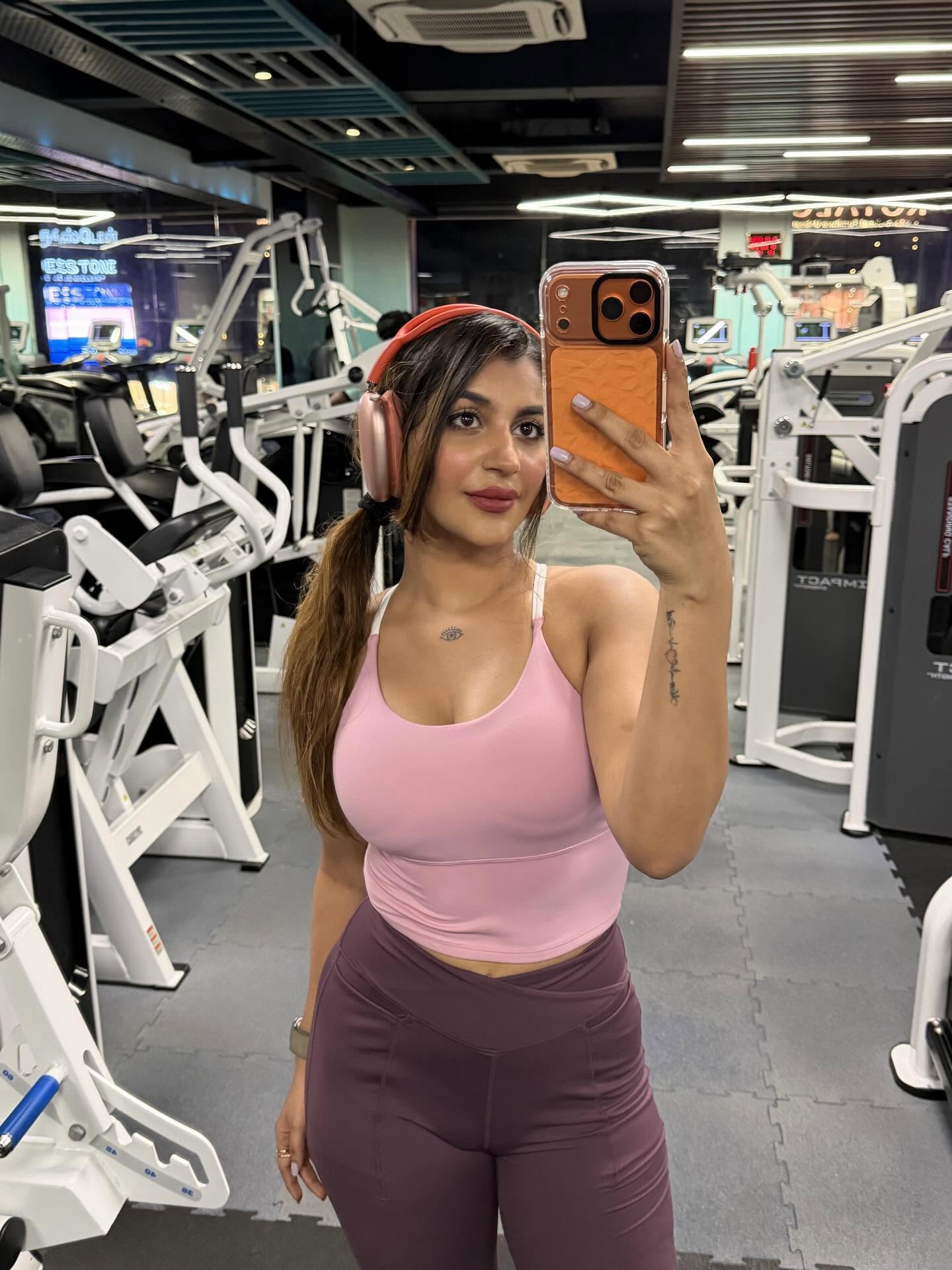 Dipali Model Escorts