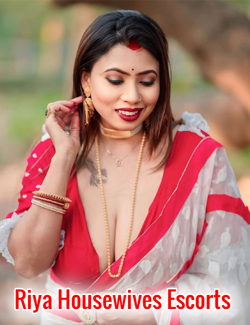Riya Housewives Escorts